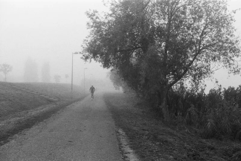 Vento, umidità e granito bagnato: il manuale del runner sassarese per non fermarsi in inverno
